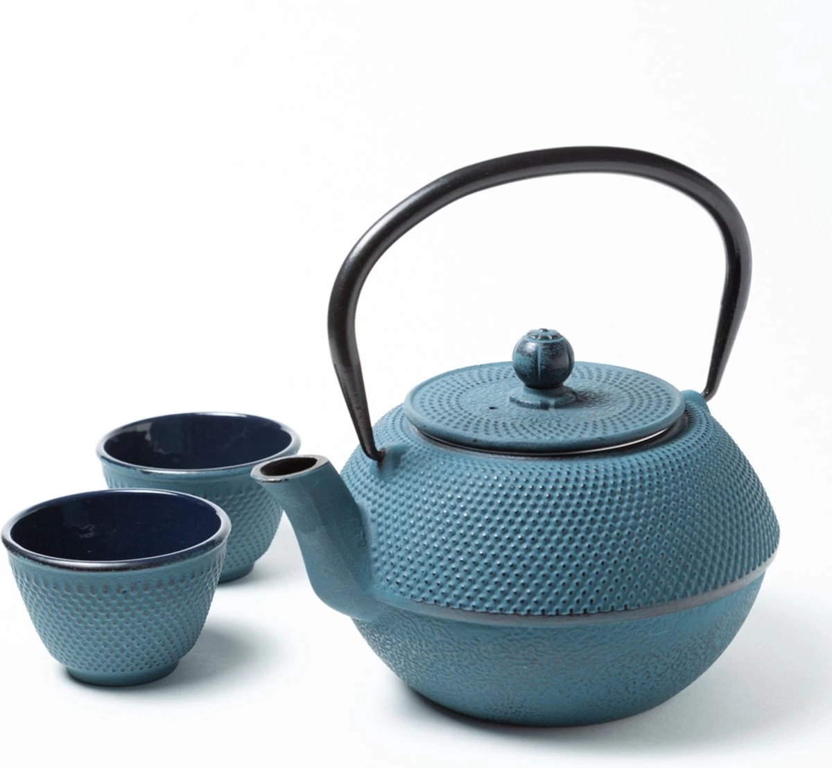 Tealøv THEE SET 1,1 LITER GIETIJZER | COMPLETE SET IN GESCHENKDOOS | Gietijzeren Theepot Met Roestvrijstalen Zeef, Gietijzeren Theekopjes En Onderzetter | In Authentiek Japanse Stijl | Arare Blauw - Afbeelding 6