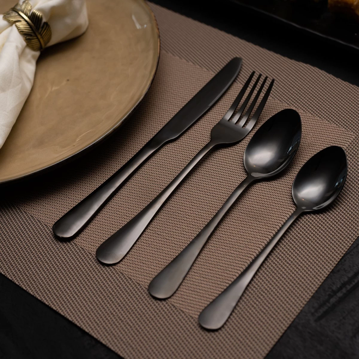 OEC Kitchen Bestekset 36-delig - Zwart - 6 Persoons - Steakmessen - Messen - Vorken - Lepels - RVS - Afbeelding 3