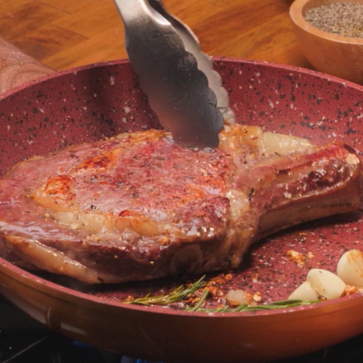 Livington Copper & Stone Pan - 24cm Koekenpan- Anti-aanbaklaag En Krasbestendig - Graniet Look - Binnenste Steenlaag Voor Perfecte Warmteverdeling - Geschikt Voor Ceran, Gas, Elektrisch, Inductie - Afbeelding 6