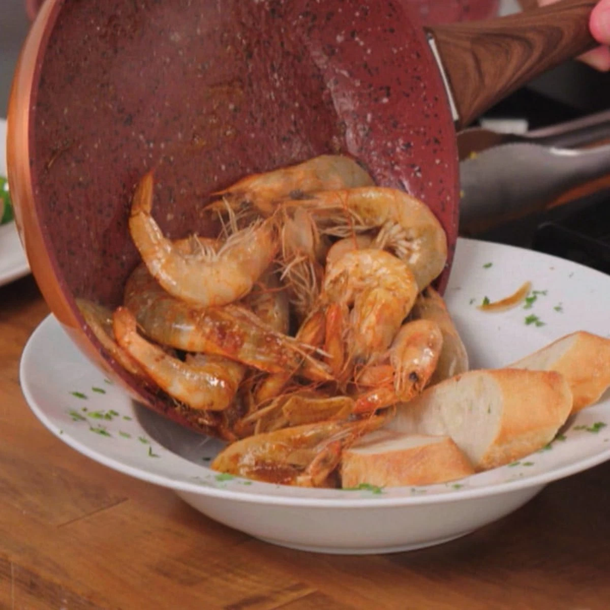 Livington Copper & Stone Pan - 24cm Koekenpan- Anti-aanbaklaag En Krasbestendig - Graniet Look - Binnenste Steenlaag Voor Perfecte Warmteverdeling - Geschikt Voor Ceran, Gas, Elektrisch, Inductie - Afbeelding 8