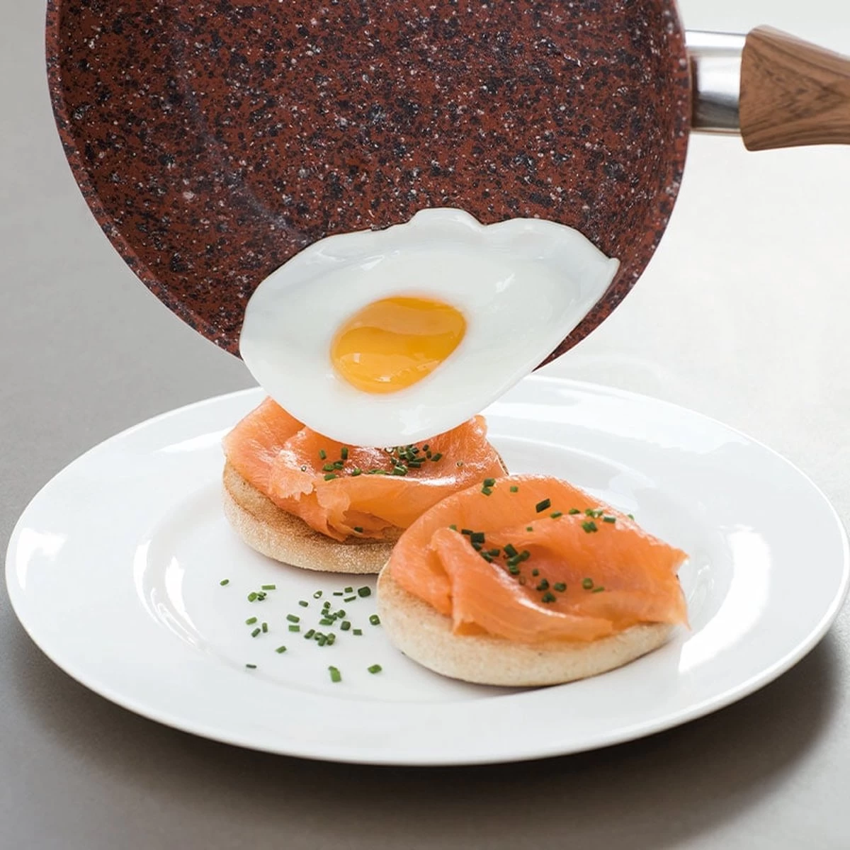 Livington Copper & Stone Pan - 24cm Koekenpan- Anti-aanbaklaag En Krasbestendig - Graniet Look - Binnenste Steenlaag Voor Perfecte Warmteverdeling - Geschikt Voor Ceran, Gas, Elektrisch, Inductie - Afbeelding 10