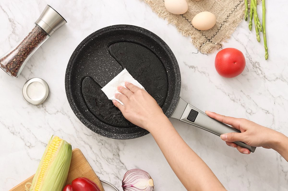 Swiss Pro+ | Set 14 Delige Pannenset | Inductie - Pannensets - Glazen Deksel - Met Afneembare Handgreep - Marmeren Interieur -PFAS-vrij | Grey / Silver - Afbeelding 11